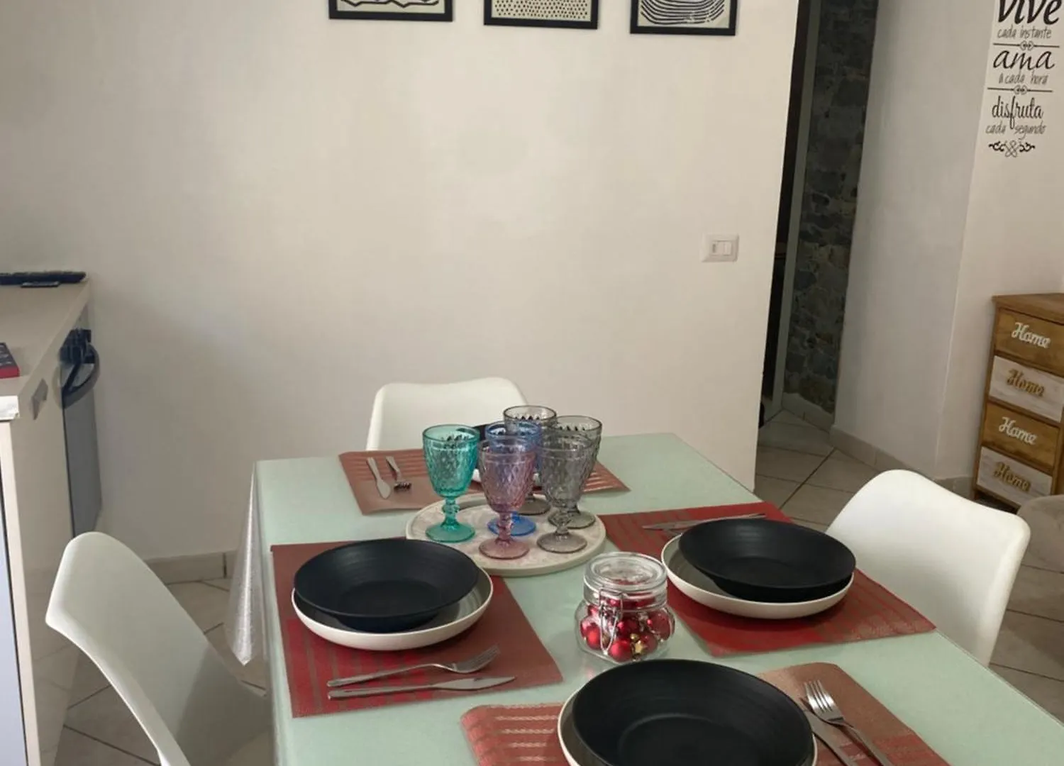 Noviello'S Home Naples 0*,